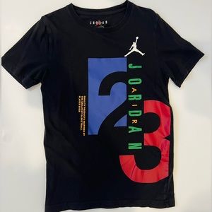 Boys black Jordan t-shirt medium 10-12